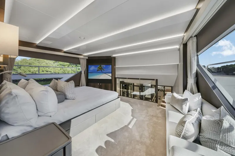  Yacht Photos Pics 2025 Sunseeker 95 Yacht - Image 35
