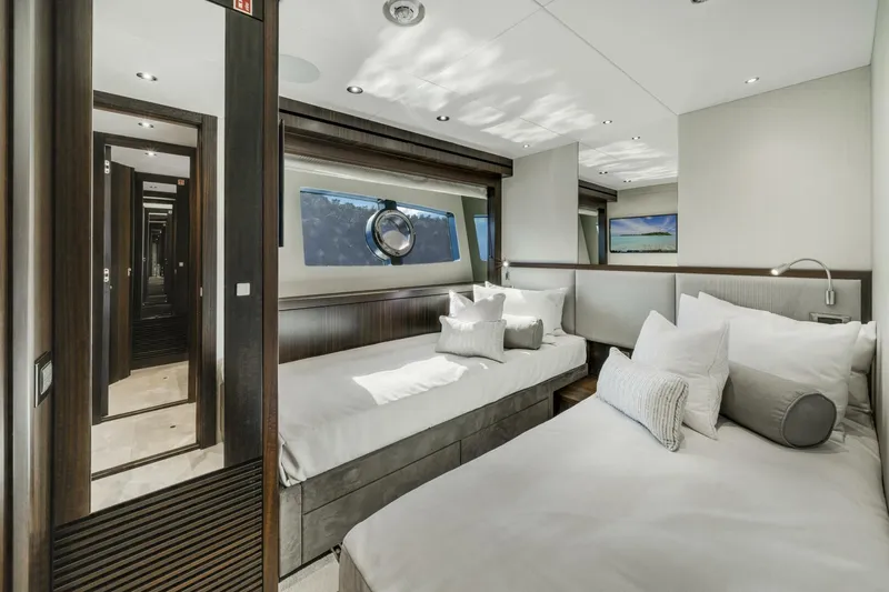  Yacht Photos Pics 2025 Sunseeker 95 Yacht - Image 58