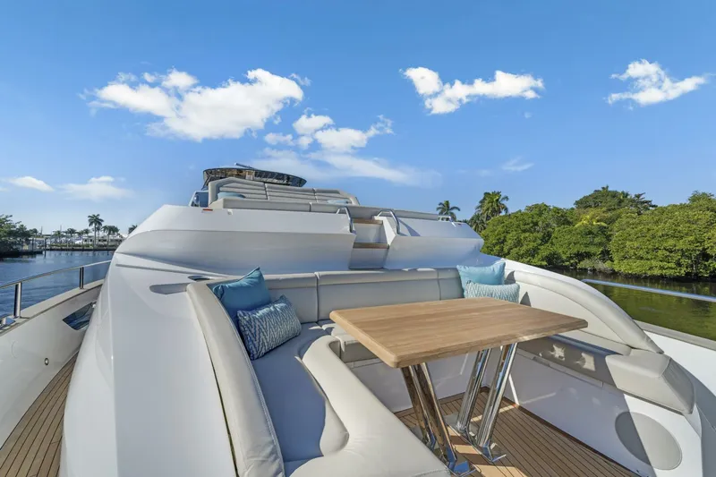  Yacht Photos Pics 2025 Sunseeker 95 Yacht - Image 75