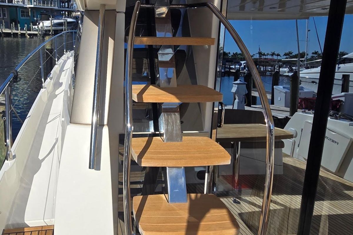 2013 Prestige 49 