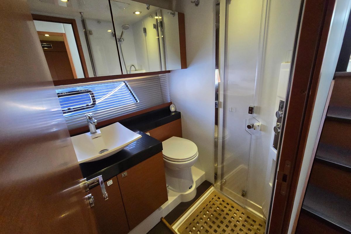 2013 Prestige 49 