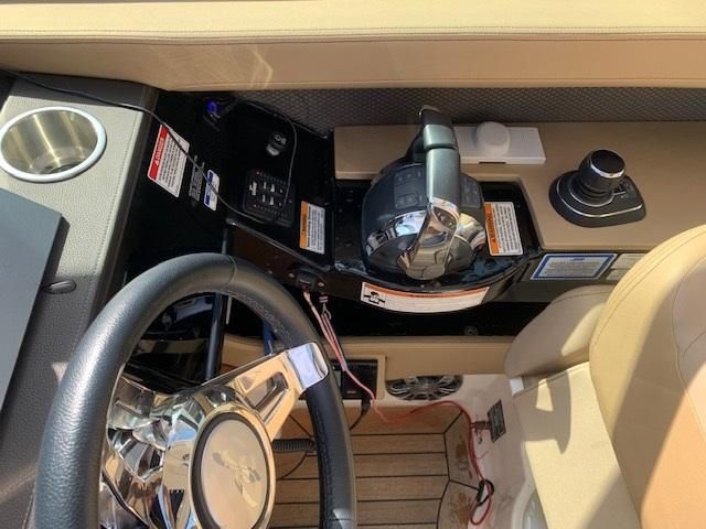 2019 Sea Ray 42 
