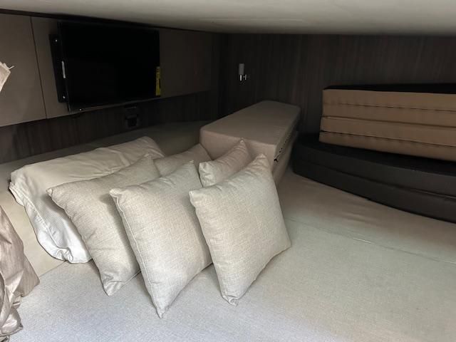 2019 Sea Ray 42 