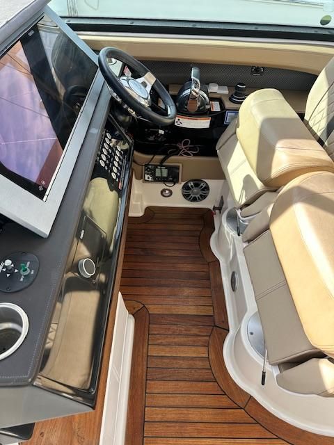 2019 Sea Ray 42 