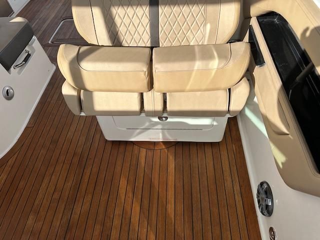 2019 Sea Ray 42 