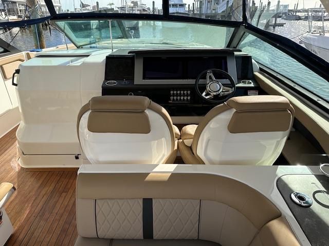 2019 Sea Ray 42 