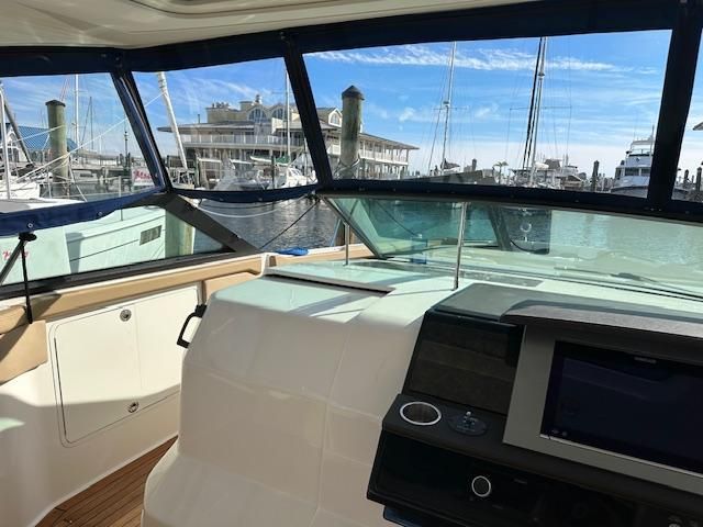 2019 Sea Ray 42 
