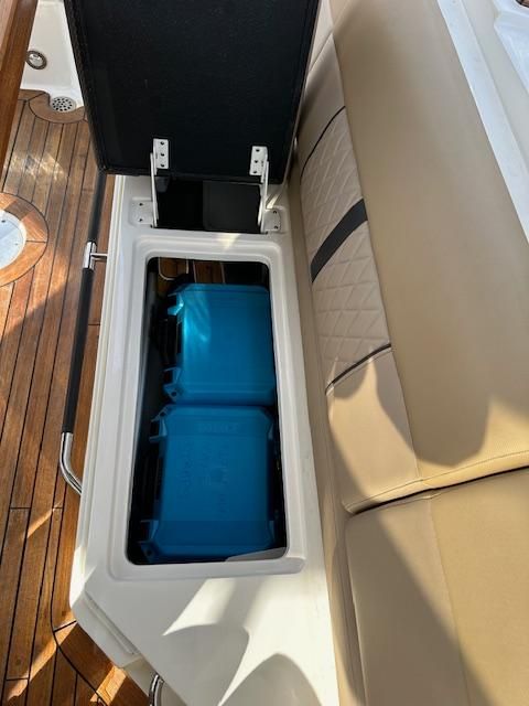 2019 Sea Ray 42 