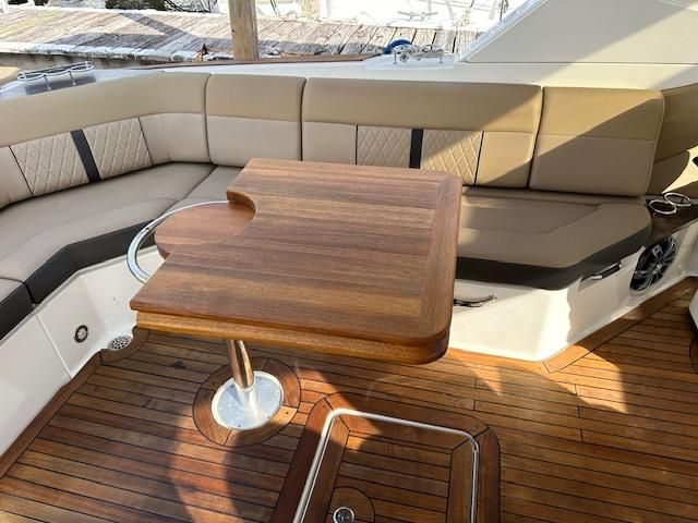 2019 Sea Ray 42 