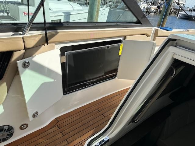 2019 Sea Ray 42 