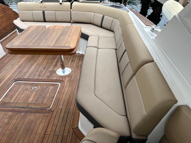 2019 Sea Ray 42 