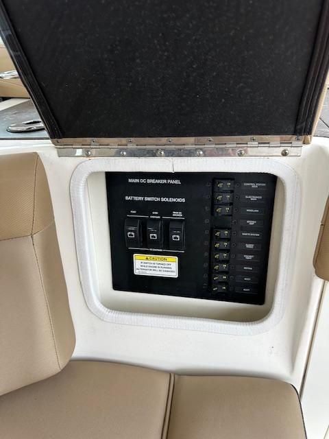 2019 Sea Ray 42 