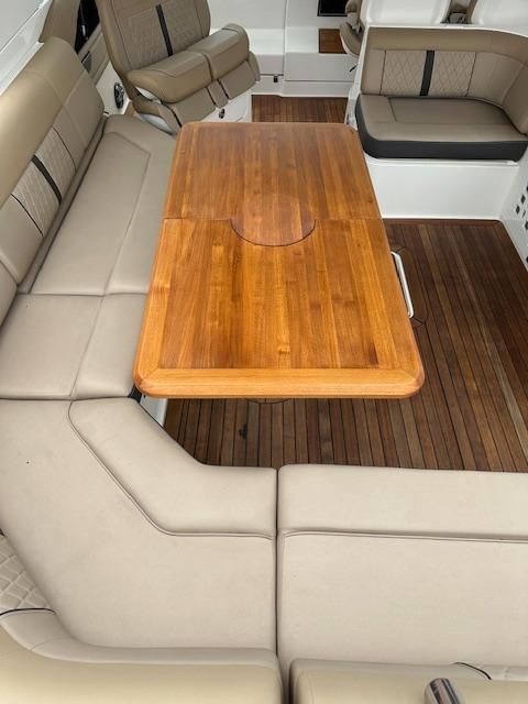 2019 Sea Ray 42 