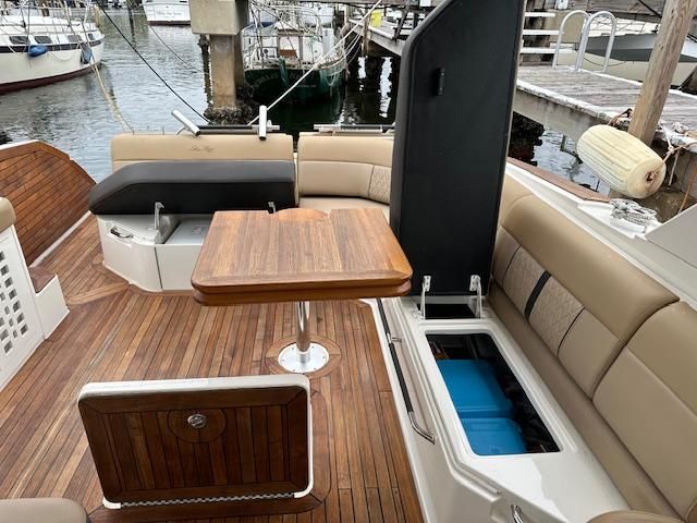 2019 Sea Ray 42 