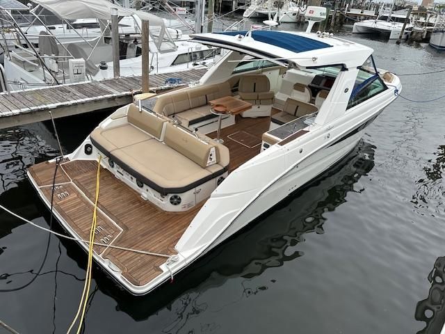 2019 Sea Ray 42 