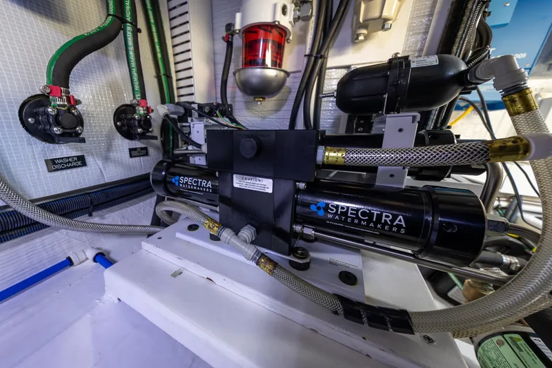  Yacht Photos Pics Spectra Water Maker