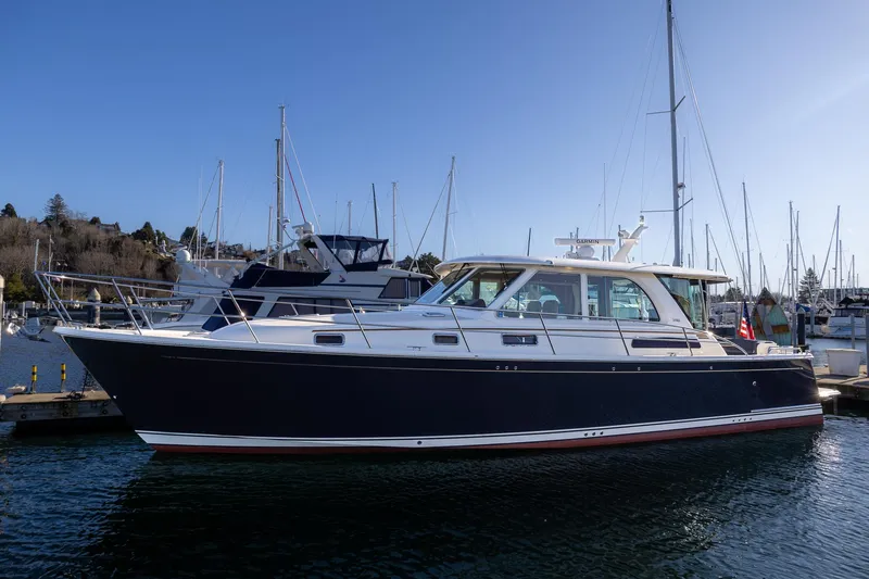  Yacht Photos Pics 2021 Sabre 45 Salon Express