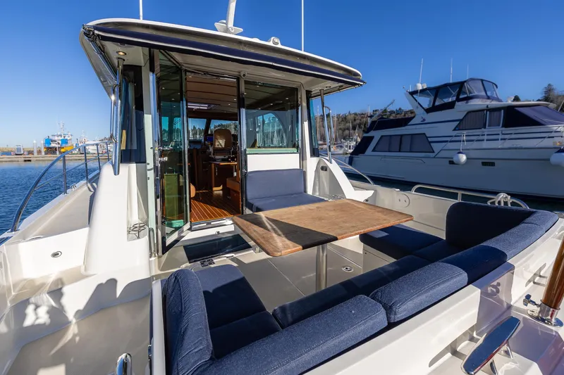  Yacht Photos Pics Cockpit