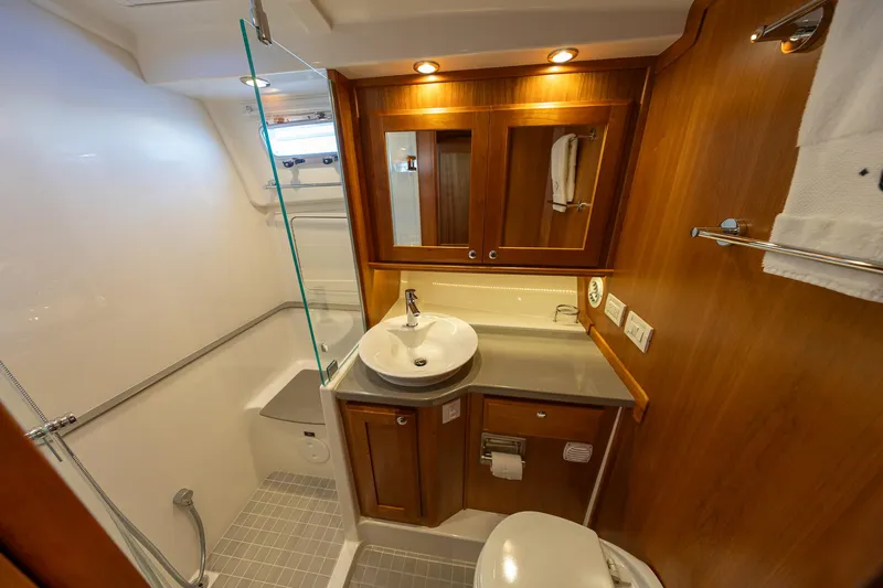  Yacht Photos Pics Primary Head W/ Separate Shower