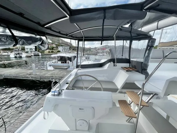 Sea The World Yacht Photos Pics 