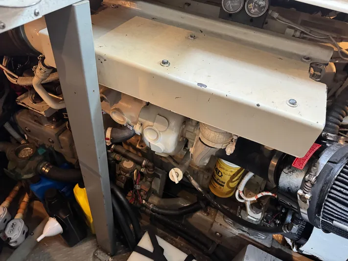  Yacht Photos Pics Engine compartment of a 1998 Sea Ray 420 Aft Cabin boat.