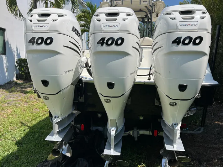  Yacht Photos Pics 2012 Hydra-Sports 3400 CC with triple Mercury Verado 400 outboard engines.