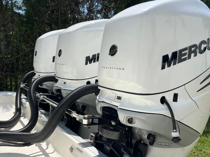  Yacht Photos Pics Triple Mercury outboard engines on a 2012 Hydra-Sports 3400 CC boat.