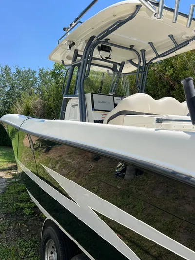  Yacht Photos Pics 2012 Hydra-Sports 3400 CC boat with sleek design and modern features.