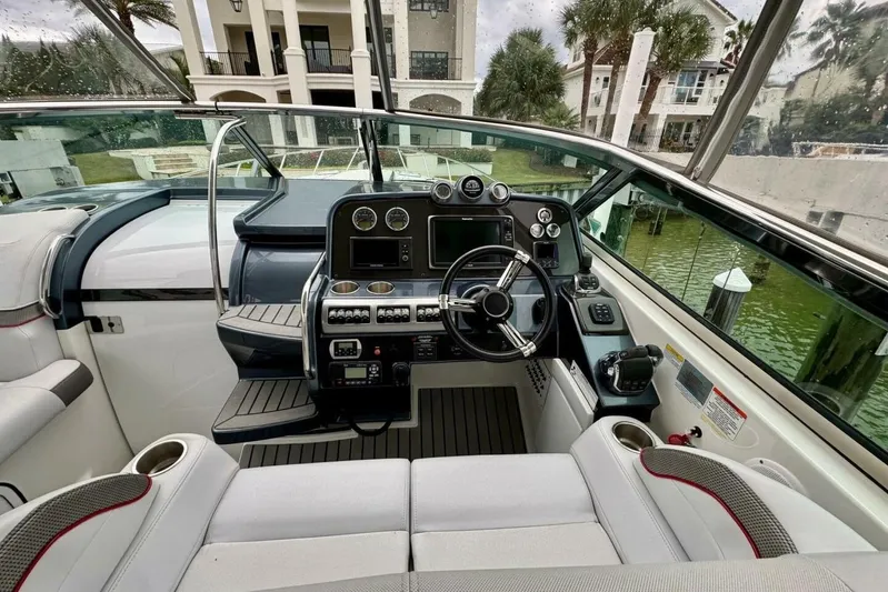 Hoody Yacht Photos Pics 2016 Formula 370 Super Sport- HOODY- Cockpit