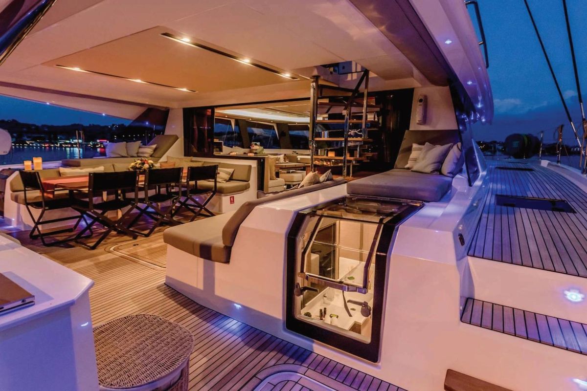 2021 Fountaine Pajot 61 