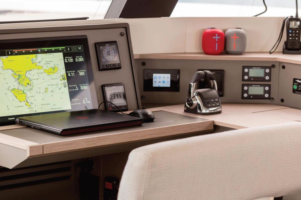 2021 Fountaine Pajot 61 