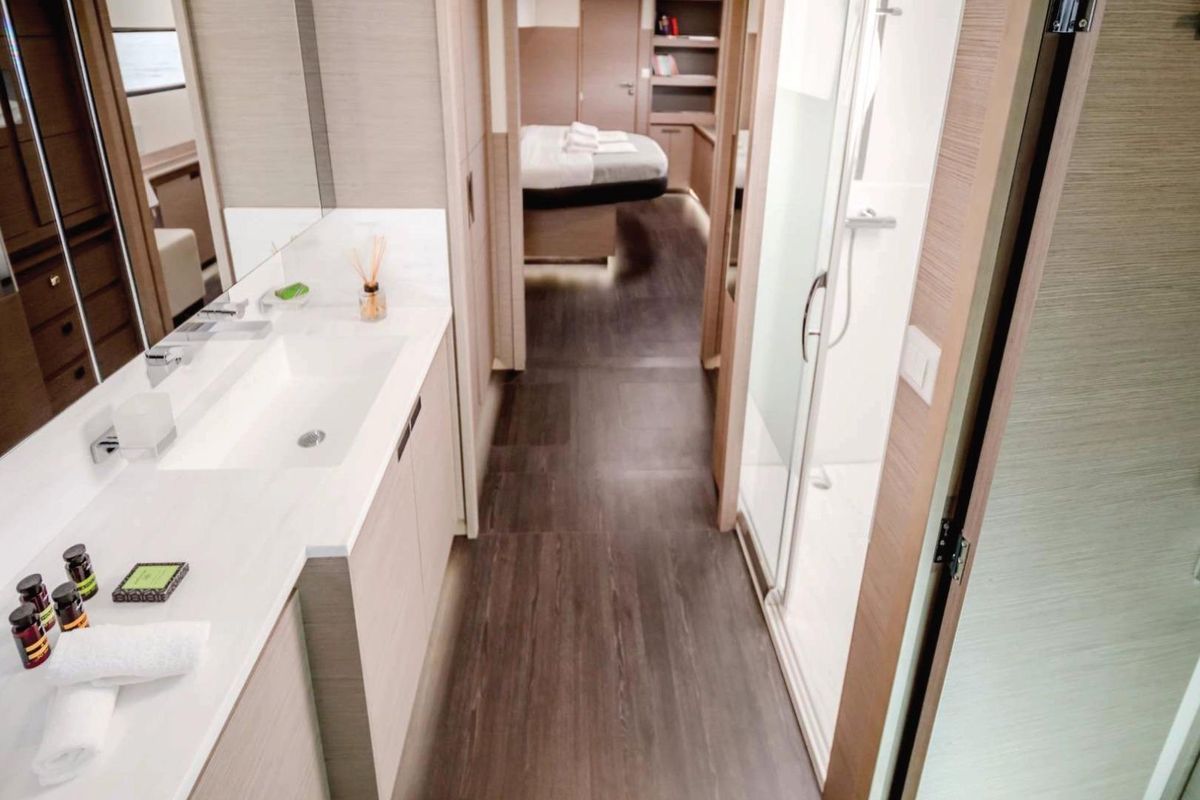 2021 Fountaine Pajot 61 