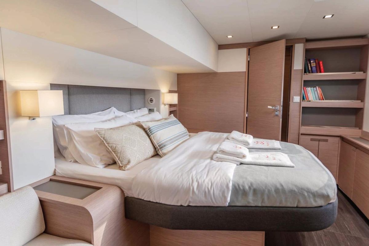 2021 Fountaine Pajot 61 