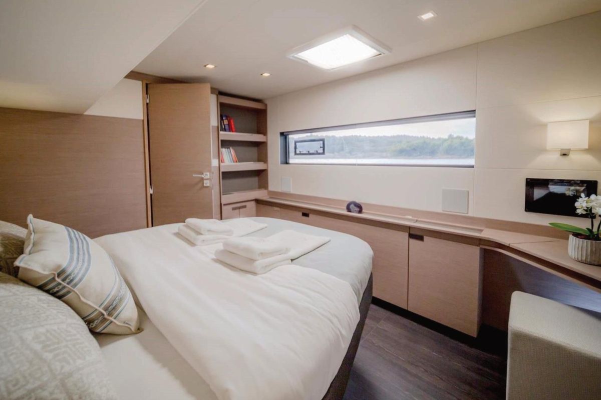 2021 Fountaine Pajot 61 