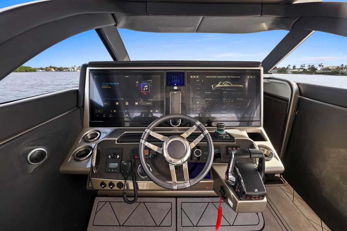 2024 Mystic Powerboats 52 
