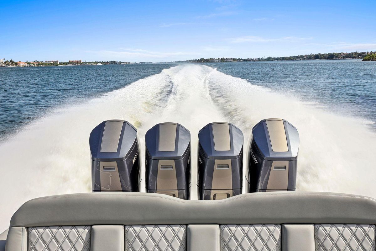 2024 Mystic Powerboats 52 