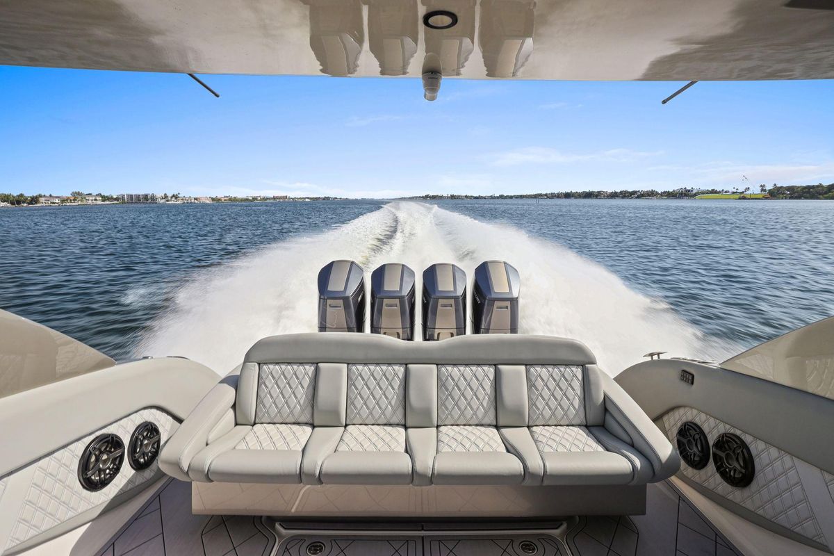 2024 Mystic Powerboats 52 