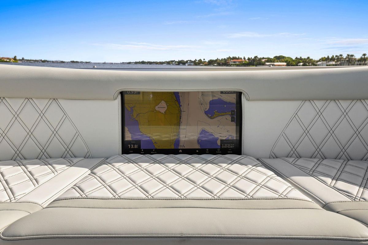 2024 Mystic Powerboats 52 