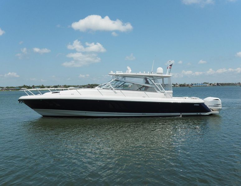 2016 Intrepid 475 Sport Yacht