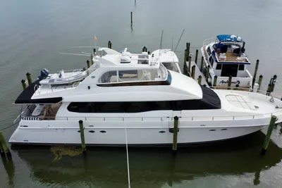 Lazzara 76 Motor Yacht