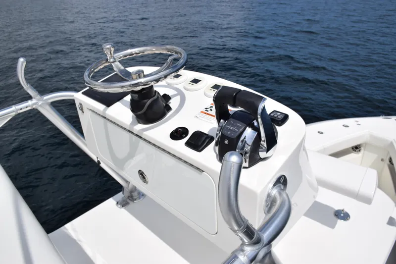  Yacht Photos Pics SeaVee 370z 2020 boat helm with steering wheel and controls on open water.