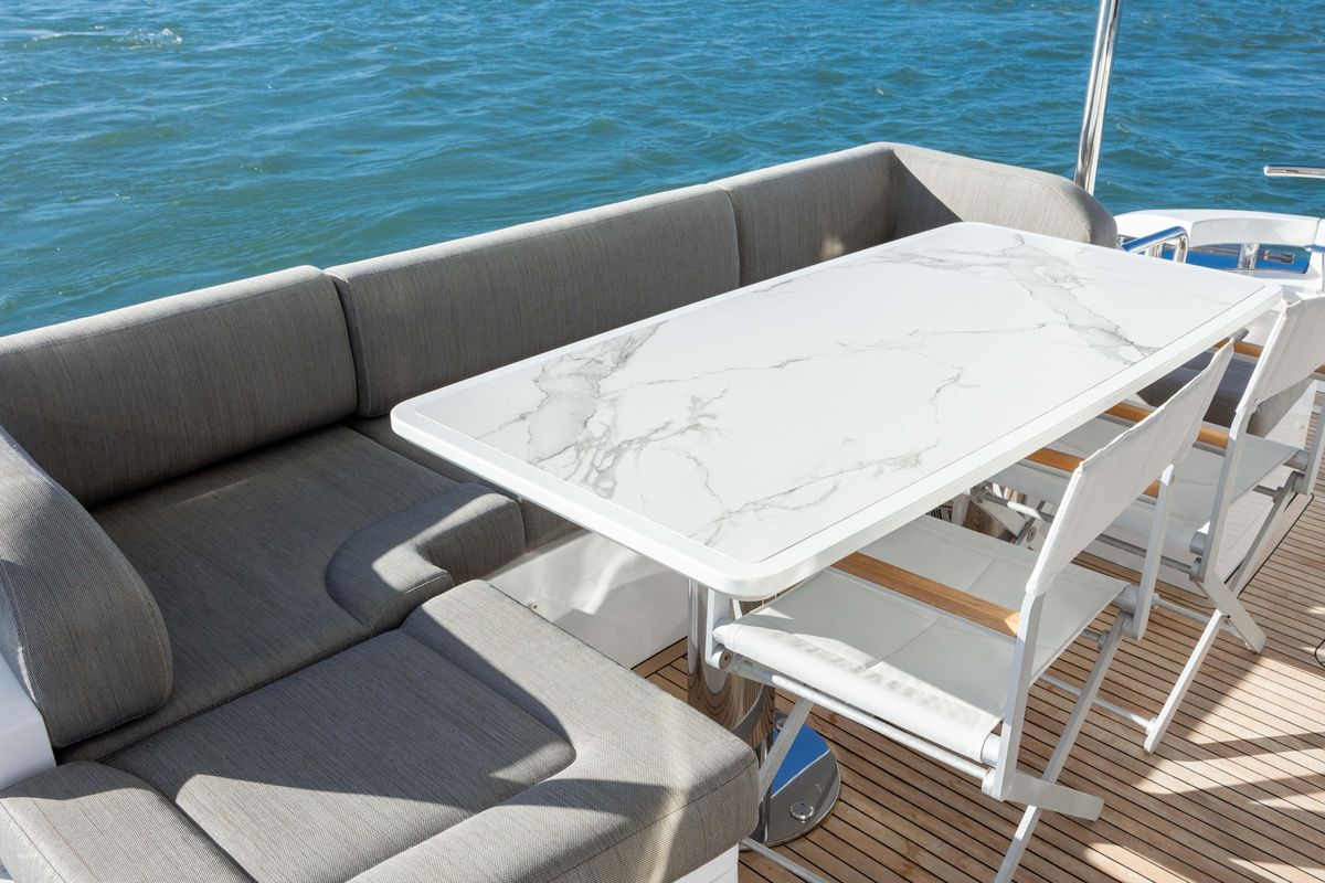 2021 Azimut 72 