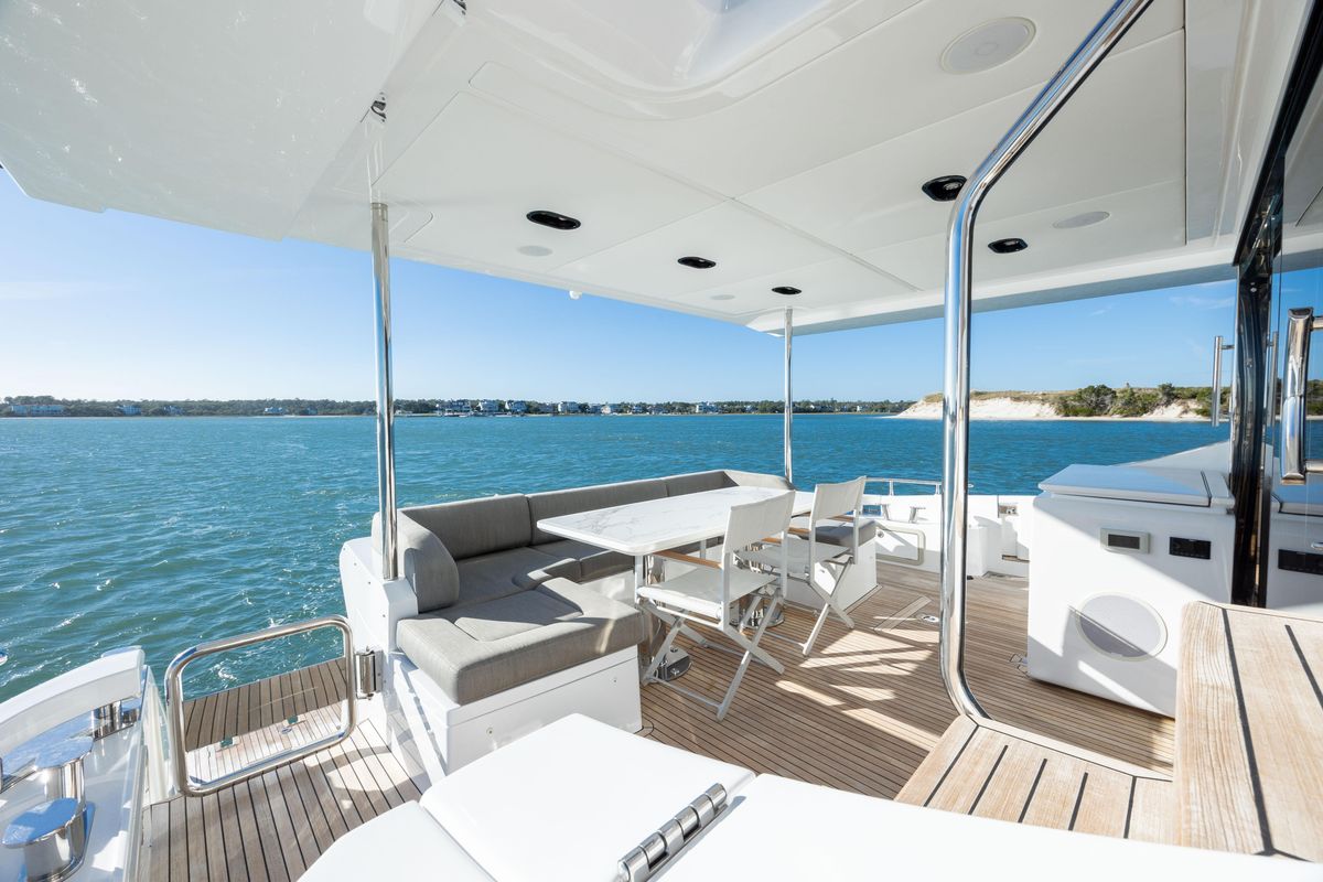 2021 Azimut 72 