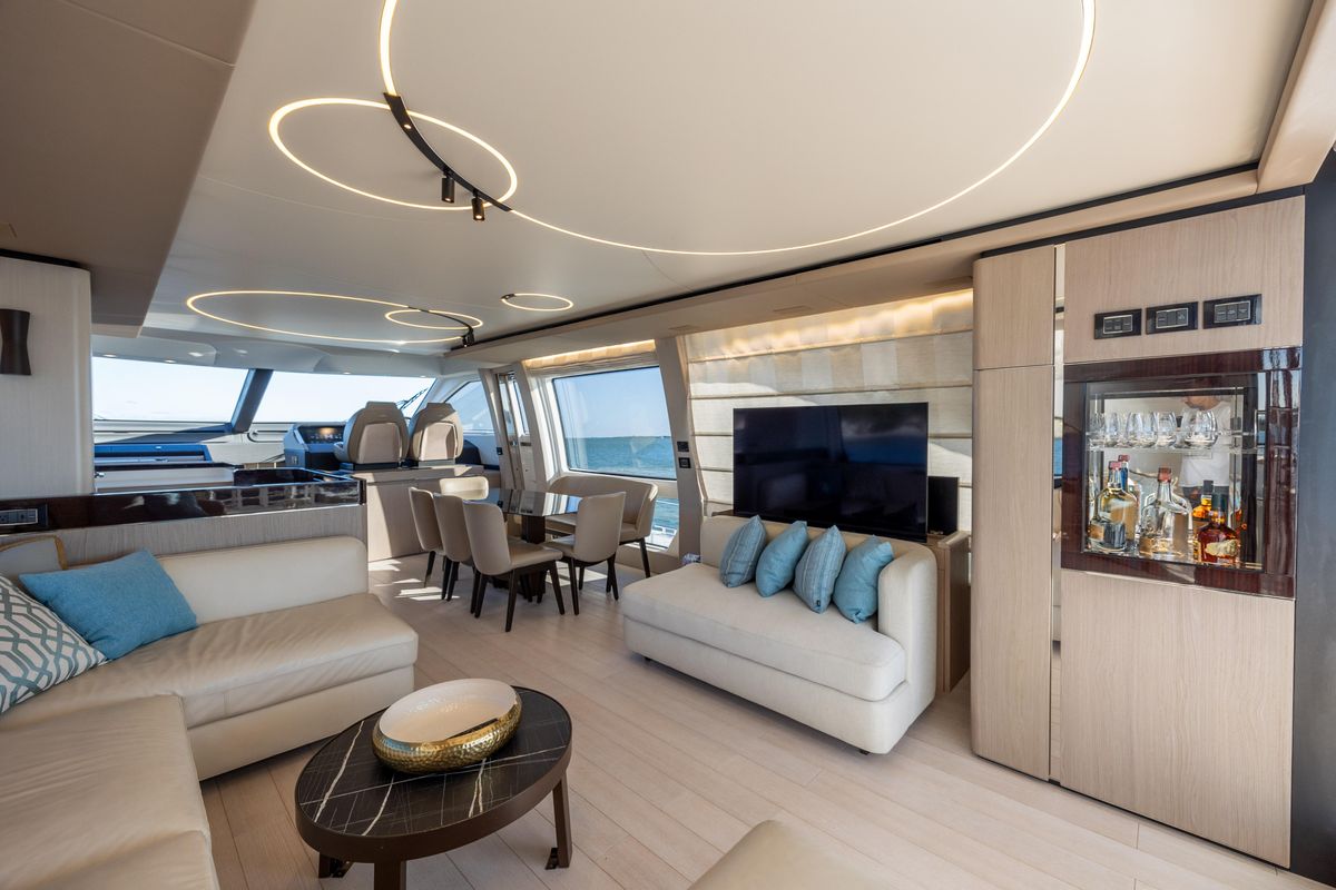 2021 Azimut 72 
