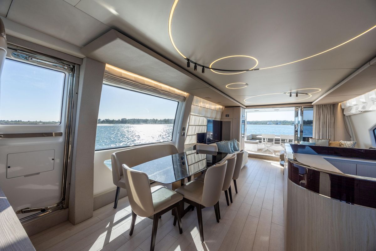 2021 Azimut 72 