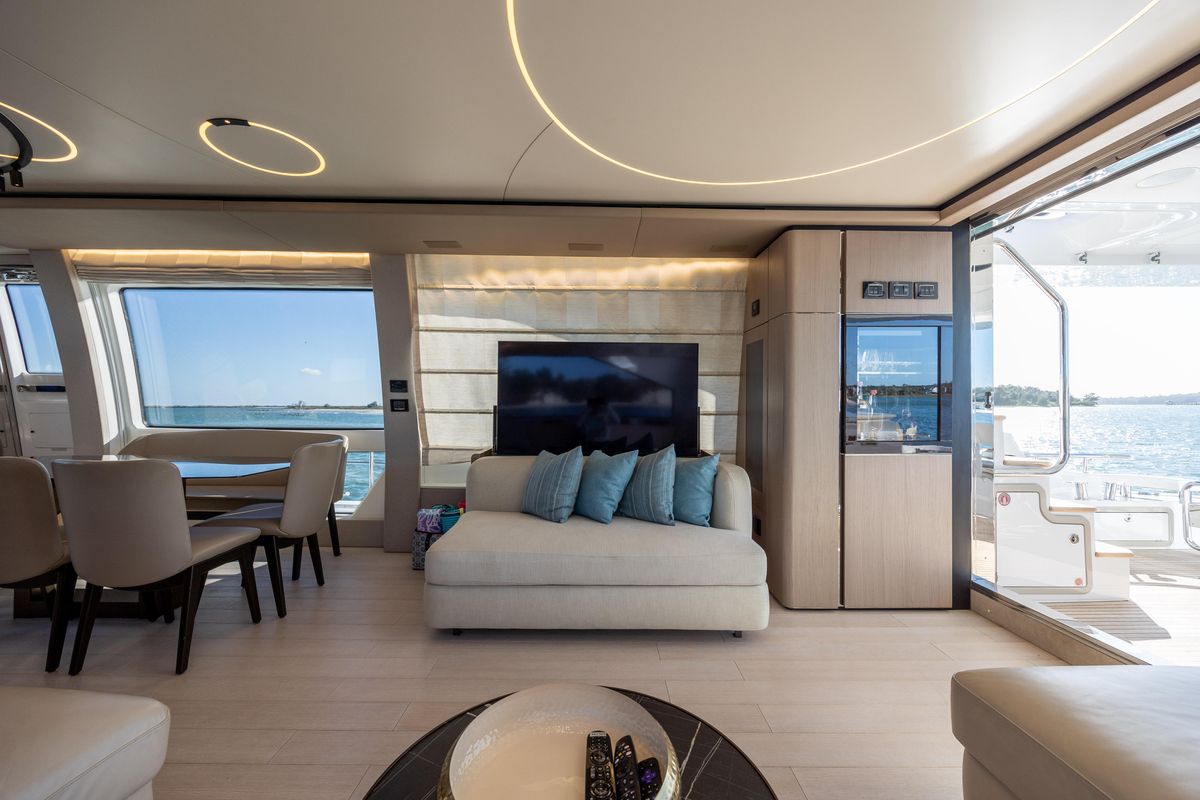 2021 Azimut 72 