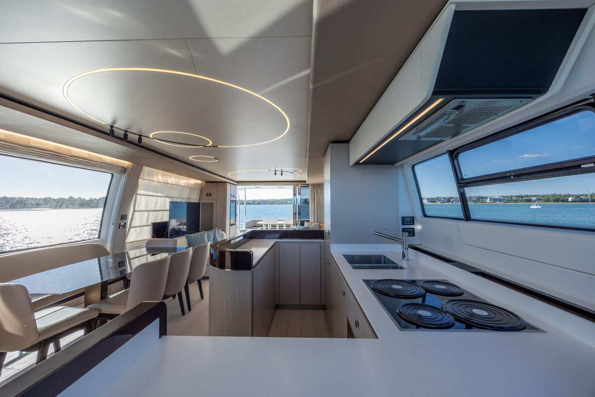 2021 Azimut 72 