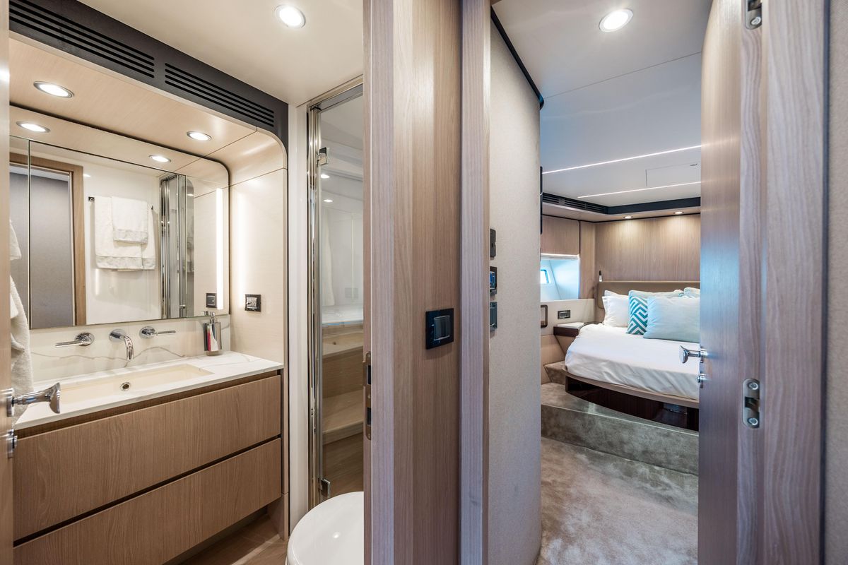 2021 Azimut 72 