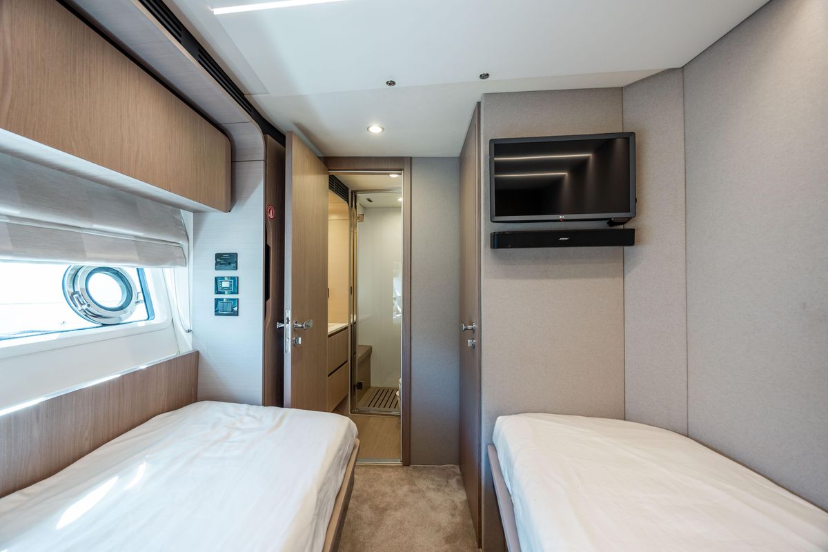 2021 Azimut 72 