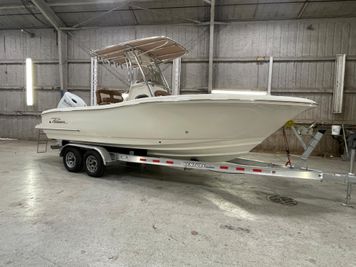 Pioneer 222 Sportfish